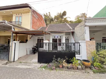 DI JUAL MURAH RUMAH CANTIK 1.5 LANTAI SIAP HUNI FULL FURNISH PERUMAHAN GADA