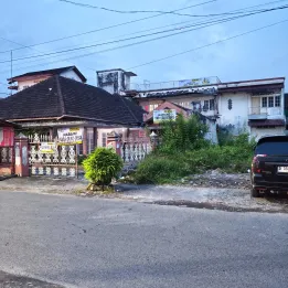 DIJUAL – Rumah Sangat Luas & Super Strategis di Jl. Puri, Medan Kota