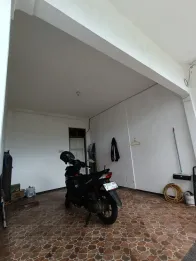 DIJUAL RUMAH SHM LOKASI SAWOJAJAR 2