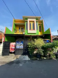 Dijual Cepat Rumah 2 Lt, Bagus, Bebas Banjir, Row