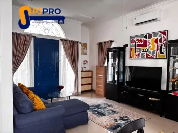 Dijual Cepat Rumah Cantik Lingkungan Aman Nyaman di Royal Residence