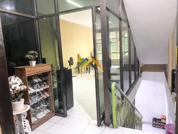 Dijual Ruko Komplek Graha Metropolitan Jalan Kapten Sumarsono