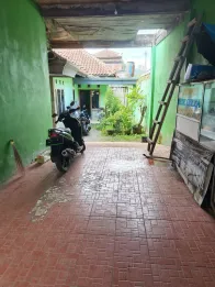 Dijual Rumah + 3 Ruko Strategis – Ciparay, Bandung Selatan