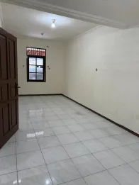 Dijual Rumah 1,5 Lt, Bagus, Row 2 Mobil, Bebas Banjir, Belakang MKG