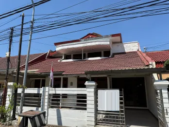 Dijual Rumah 2 Lantai di Kutisari Indah Utara,