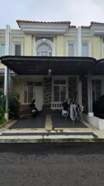Dijual Rumah Bagus 2 Lantai, Bebas Banjir, Row 2