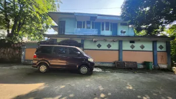 Dijual Rumah Hook, 2 Lt, Hadap Selatan Barat, Bebas Banjir, Sunter