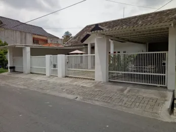 Dijual Rumah Kos Luas di Jemursari, Surabaya