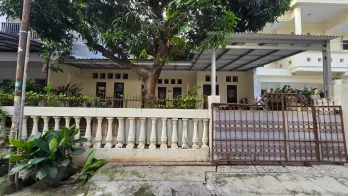 Dijual Rumah Layak Huni 1,5 Lt, Row 2 mobil, Strategis, Bebas Banjir BCS