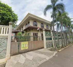 Dijual Rumah Luas di Taman Kebon Jeruk, Jakarta Barat