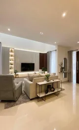 Dijual Rumah Mewah di Graha Natura, Surabaya Barat