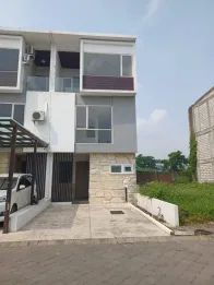 Dijual Rumah Minimalis di Forest Mansion, Surabaya