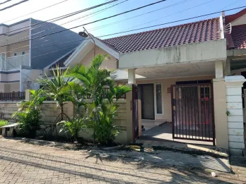 Dijual Rumah SHM di Kutisari Indah Utara, Surabaya