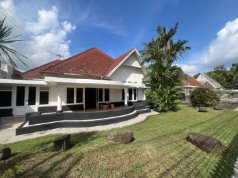 Dijual Rumah Vintage Kokoh dan Terawat, Siap Huni