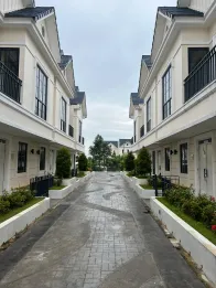 Dijual Rumah di Cluster Margonite, Lavon 2 Swancity, Tangerang