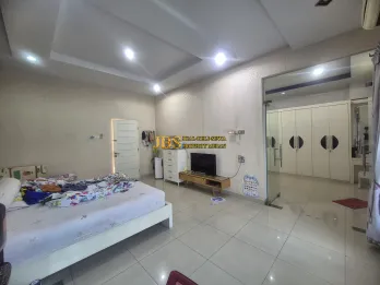Dijual Villa 2,5 Tingkat di Kompek Cemara Asri Jalan Azalea 4 - Medan