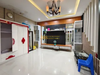 Dijual Villa 2,5 Tingkat di Komplek Mutiara