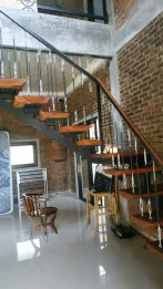 Dijual rumah Villa joglo + cafe Lokasi Cemorokandang