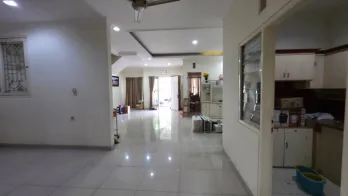 Dijual/Disewa rumah terenovasi di Harapan Indah Regency