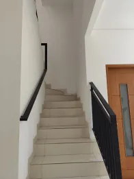 Disewakan Rumah Bagus, 3.5 Lt, Bebas Banjir, Belakang Mal Kelapa Gading