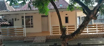Disewakan/di kontrakan 1 buah rumah limasan (konsep kos2 an)