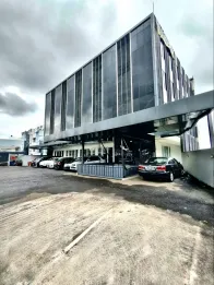 Gedung siap pakai 6 lantai di dewi sartika jakarta timur