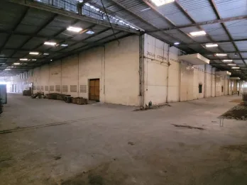 Gudang Siap Pakai Bebas Banjir Lokasi Terbaik di Margomulyo Indah