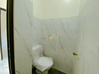 Halaman Depan Luas – Rumah Ideal untuk Keluarga Dinamis di Sleman