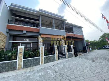 Hunian Elegan 2 Lantai Plus Kolam Renang di Maguwoharjo – Nyaman Strategis
