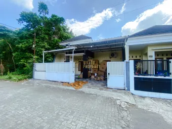 JUAL CEPAT! RUMAH CANTIK & MURAH DI MAGUWOHARJO, DEKAT LOTTE MART