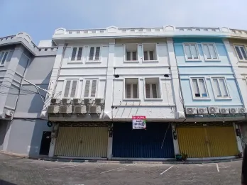 JuaL Ruko 3 Lantai di Mega galaxy MERR, Sukolilo, Surabaya.