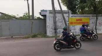 Jual Gudang Sangat Luas di Raya Taman Kab Sidoarjo Strategis