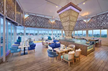 Jual Hotel Aktif di Dekat Pantai Seminyak di Petitenget Kuta Bali