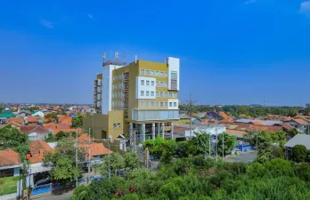 Jual Hotel Mewah Aktif di Area Podosugih Kota Pekalongan