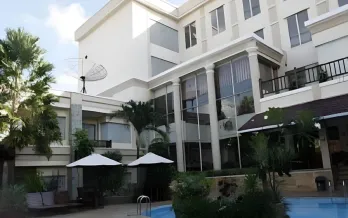 Jual Hotel Mewah dan Luas Lokasi Strategis Jalan Basuki Rahmat Kabupaten Tu