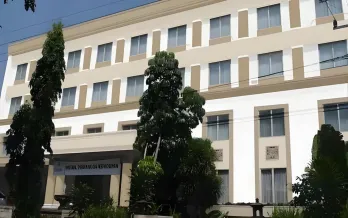 Jual Hotel Mewah dan Luas Lokasi Strategis Jalan Basuki Rahmat Kabupaten Tu