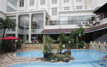 Jual Hotel Mewah dan Luas Lokasi Strategis Jalan Basuki Rahmat Kabupaten Tu