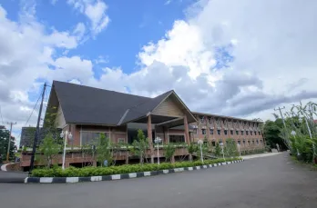 Jual Hotel Resort Strategis di Jalan Babakan Tumas Sentul Bogor