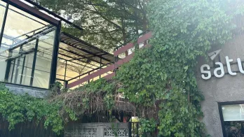 Jual Kafe Resto Full Furnished Baturan Colomadu Karanganyar