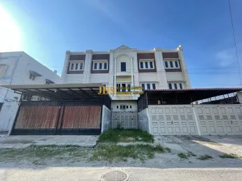 Jual Ruko 3 Tingkat di Jalan Setia Jadi (Daerah Krakatau) - Medan