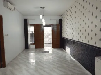 Jual Rumah Elite 2 Lantai 3+1 Kamar Badak Sari Panjer Renon