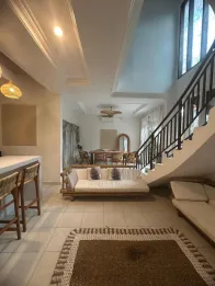 Sewa Tahunan Bulanan Villa Desain Tradisional Bali Hadap Timur 4 Kamar Cang