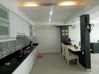 Jual Rumah Hunian Mewah Elite Aman Nyaman 2 Lantai 4 Kamar Tengah Kota Denp