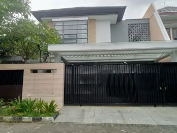 Jual Rumah Mewah Bagus di Komplek Manyar Tirtoyoso Surabaya