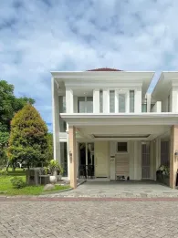 Jual Rumah Mewah Minimalis Komplek Casatobago Pakuwon City Surabaya