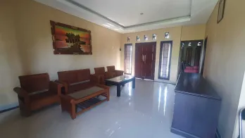 Jual Rumah Nyaman Kawasan Elit Sekar Jepun Denpasar Timur 2 Lantai 3 Kamar