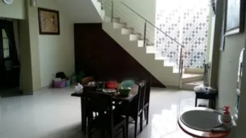 Jual Rumah Tinggal Karangasem Surakarta 6+2 Kamar