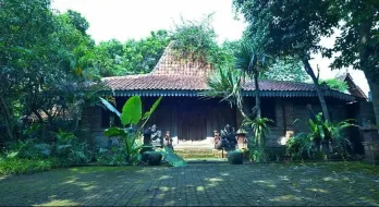 Jual Rumah Tradisional Jawa Mewah Raya Pekapuran Kota Depok
