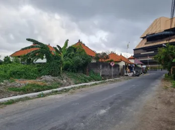 Jual Tanah Strategis dekat Pantai Seminyak di Kuta Bali Shm