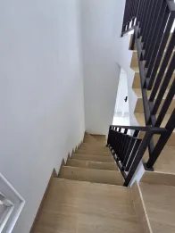 RUMAH 2 LANTAI 400 JUTAAN LOKASI SAMPING TOL MALANG